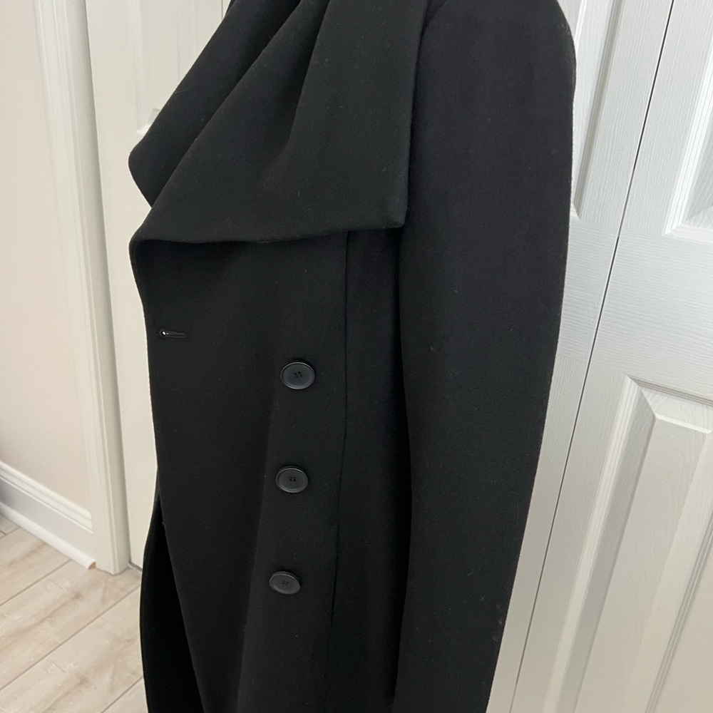 Elegant Black Button-Up Wool / Laine Coat with belt. Size XXS - Picture 9 of 11